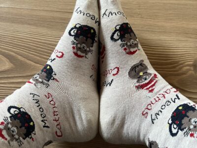 Auffällige, süße oder lustige Socken, getragen vom Pferdemädchen nach deinen Wünschen